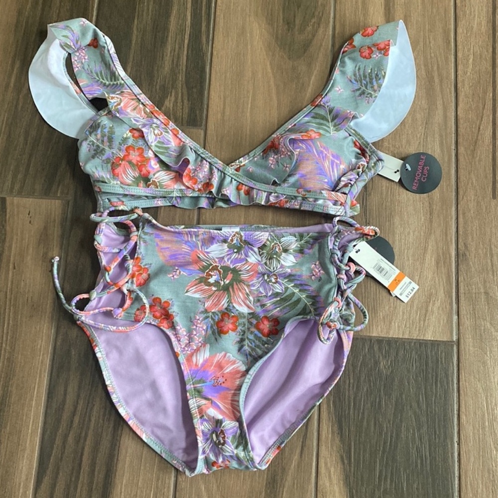 No Boundaries NWT two piece bikini floral swimsuit high waist bottoms